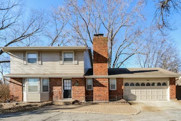 2300 NW 85th Terrace Kansas City, MO 64154